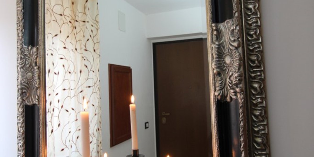 Hallway mirror 1.jpg